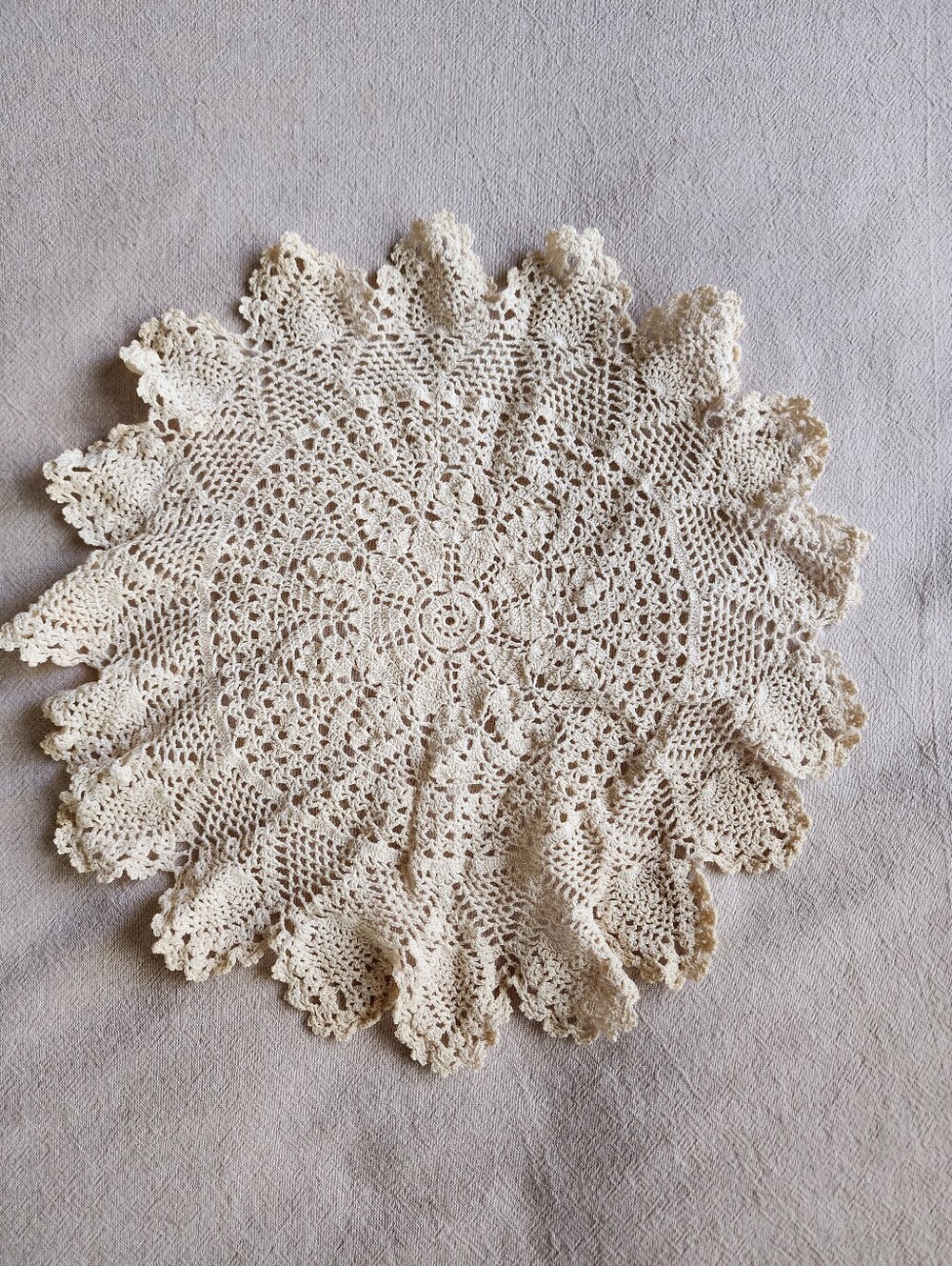 Vintage Lace Doily 12 Inch
